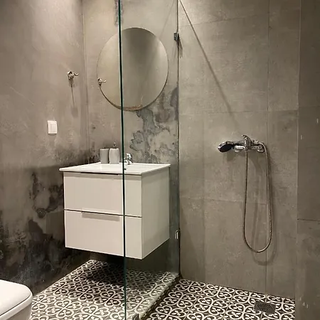 Plaka Downtown 2 Bedroom Basement Apartment Athens